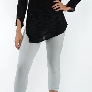ITZON Light Grey Metal Grey Lightweight Capri Leggings OS